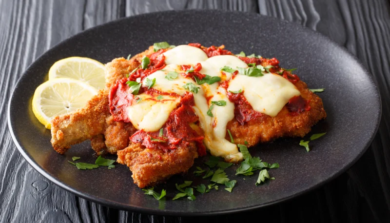 Cotoletta alla Bolognese