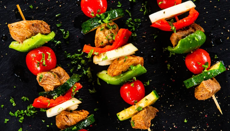 Spiedini di pollo e verdure
