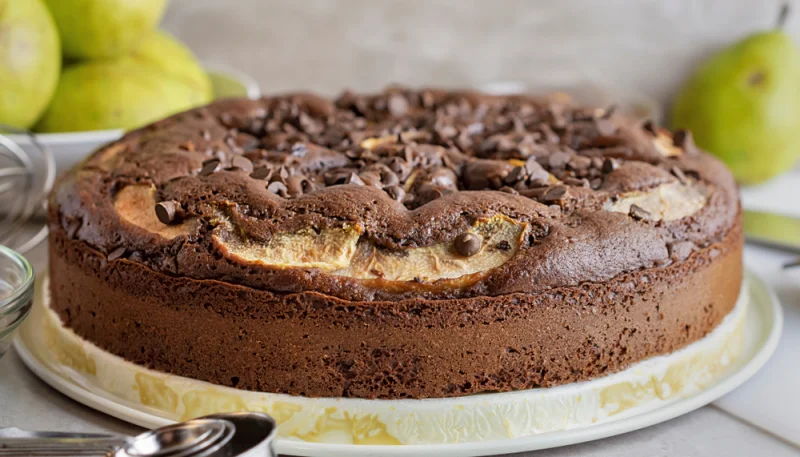 Torta con pere e cioccolato