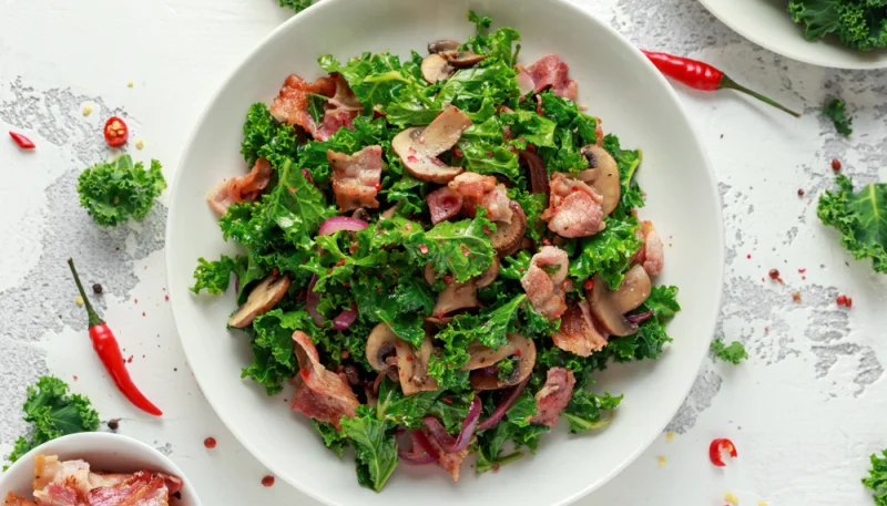 Insalata di spinaci con funghi