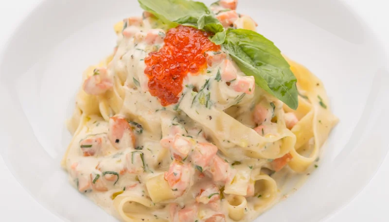 Tagliatelle al salmone