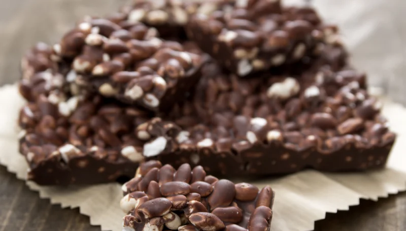 Barrette di riso soffiato e cioccolato