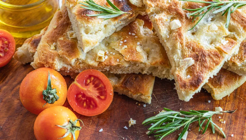 Focaccia croccante al rosmarino