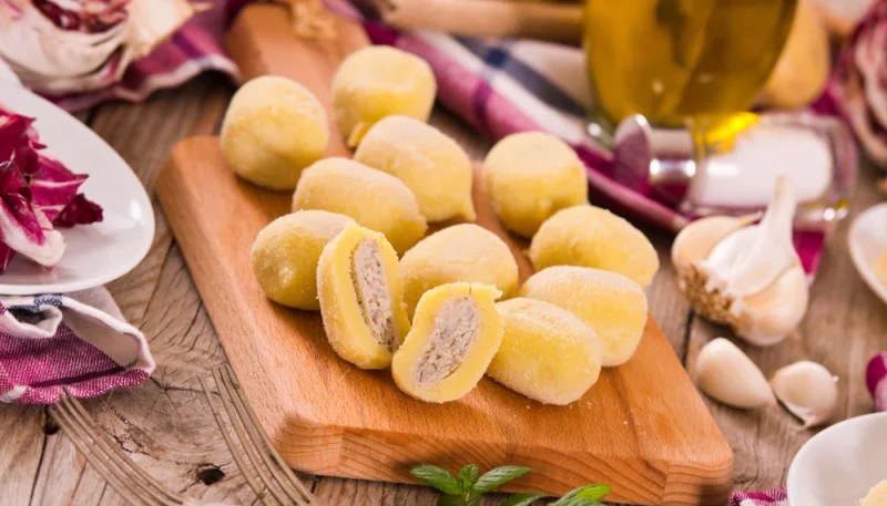 Gnocchi ripieni di ricotta e speck