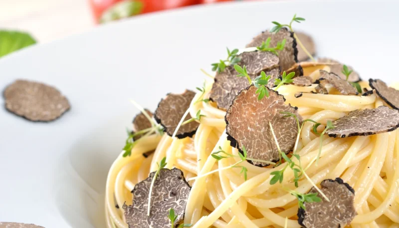 Spaghetti al tartufo nero