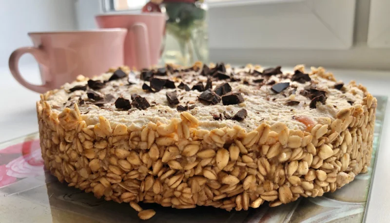 Torta avena e cioccolato senza cottura