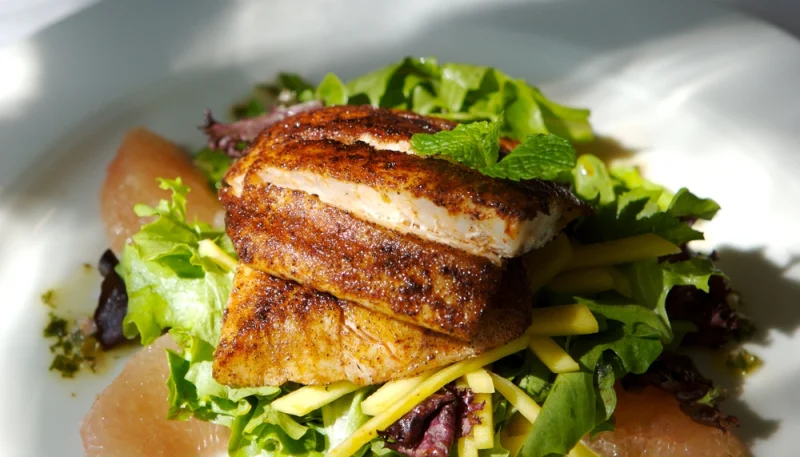 Branzino in crosta di frutta secca