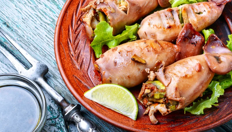 Calamari farciti con riso e pinoli