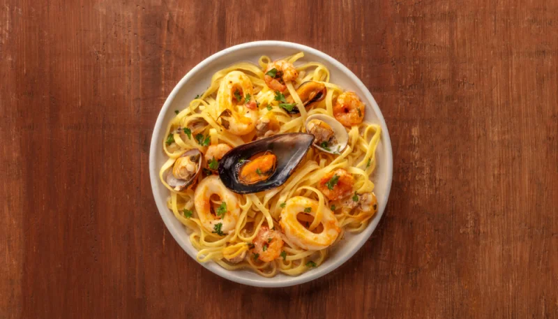 Linguine con calamari e gamberoni