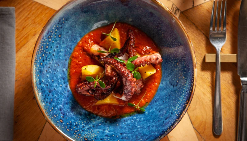 Polpo in guazzetto con polenta