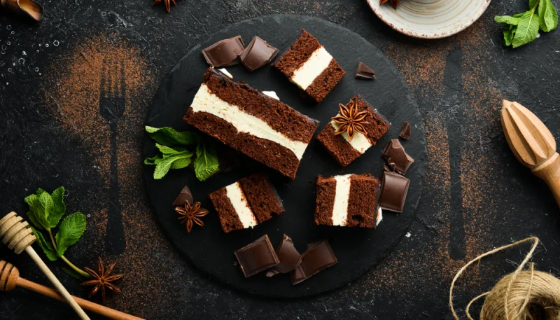 Torta morbida al cacao e panna montata