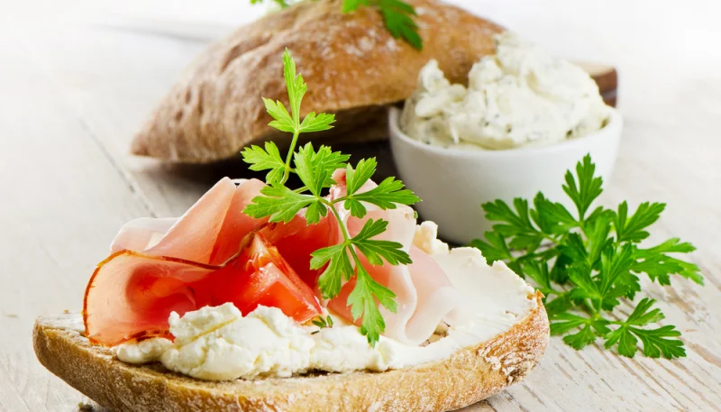 Burger con ricotta e bacon