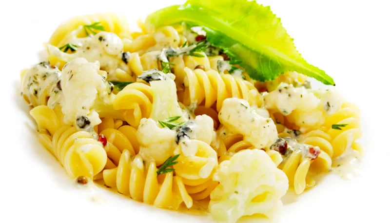 Pasta con cavolfiori crudi e cotti