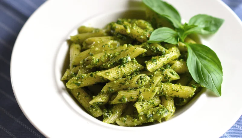 Penne in salsa di scarola e prezzemolo