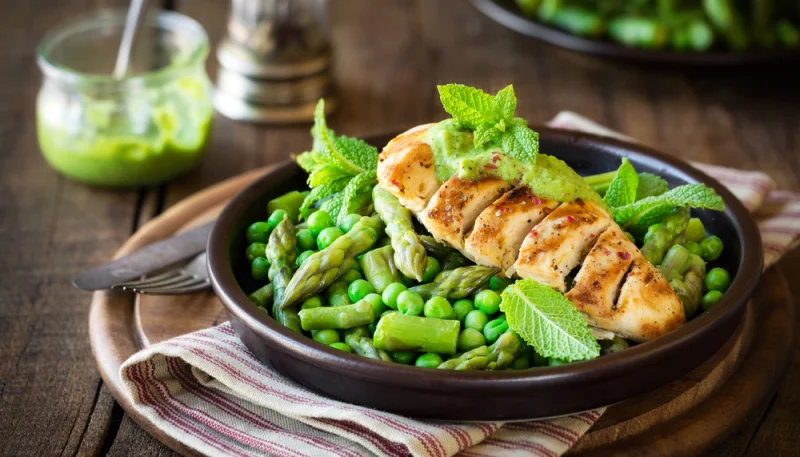 Petto di pollo con piselli