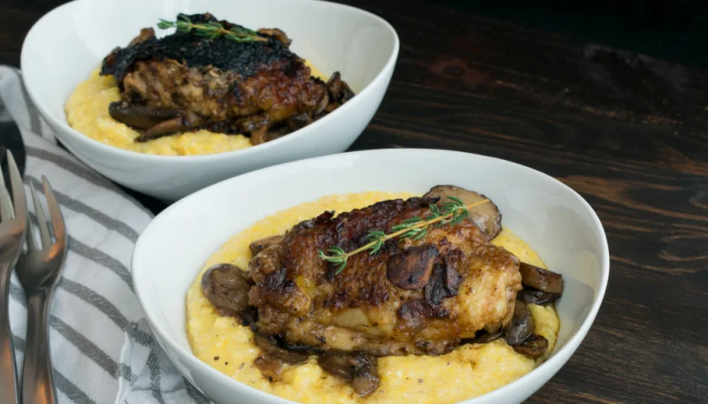 Pollo e funghi con polenta