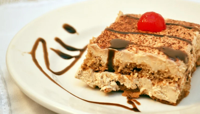 Torta fredda al caffè e muesli