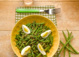 Fagiolini con capperi e uova sode