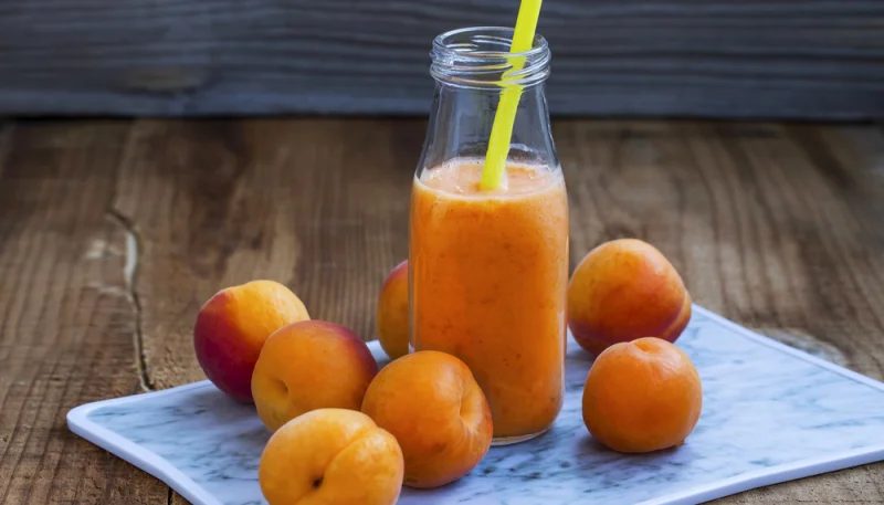Frullato di albicocche e mandorle