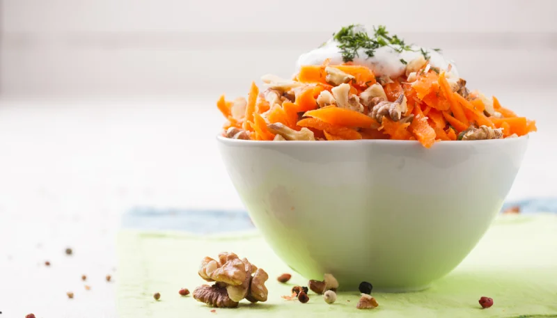 Insalata carote e noci