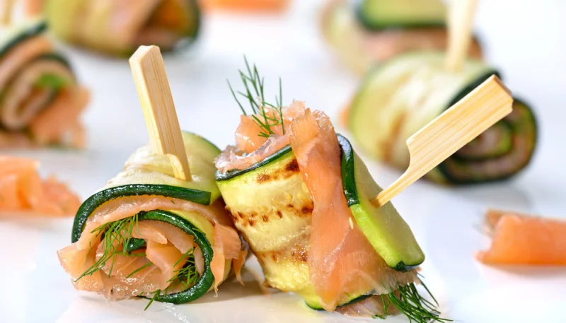 Involtini di zucchine e salmone affumicato