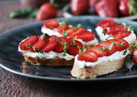 Bruschette con le fragole