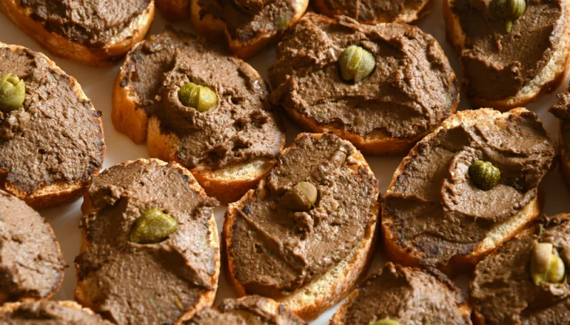 Crostini con fegatini