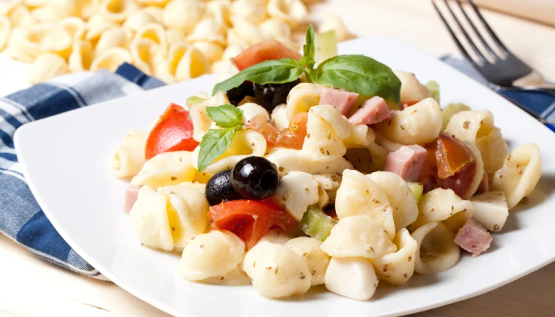 Insalata di pasta con mozzarelline