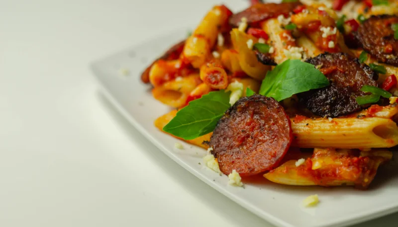 Penne piccanti con mozzarella