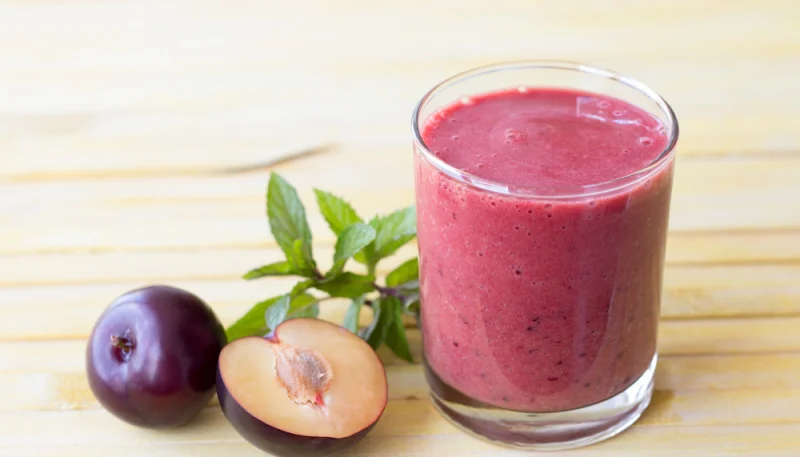 Smoothie di prugne e arance