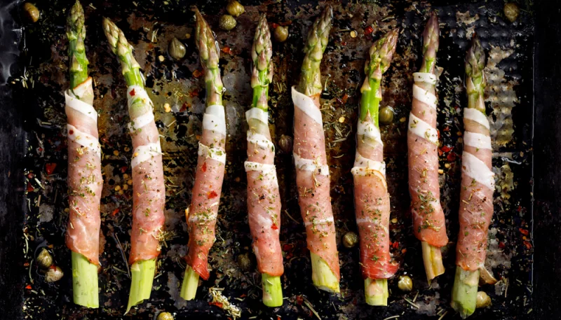 Asparagi con prosciutto