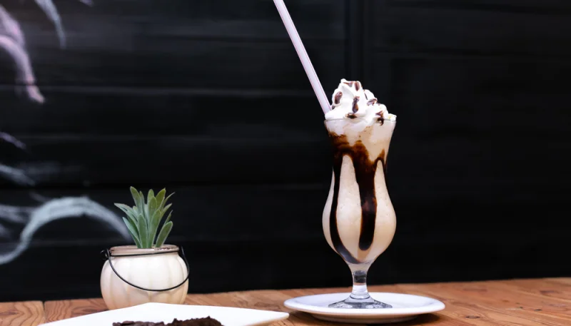 Frappè al caffè con latte di mandorla