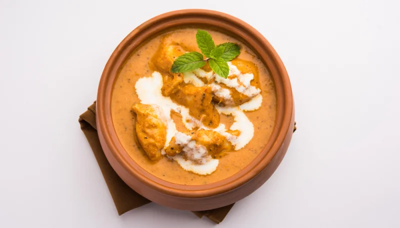 Bocconcini di pollo con yogurt e curcuma