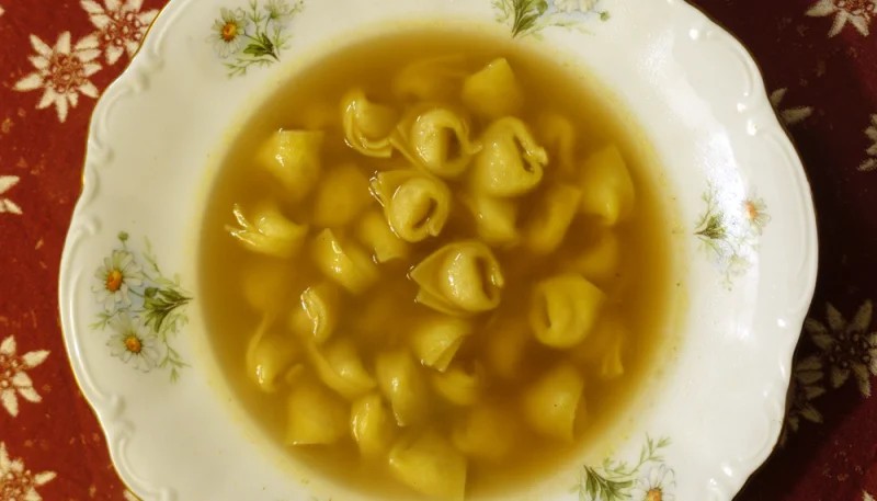 Cappelletti in brodo di cappone