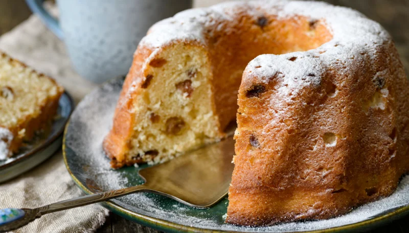 Ciambellone all'uvetta