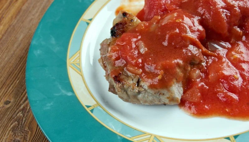 Bistecche di manzo alla pizzaiola