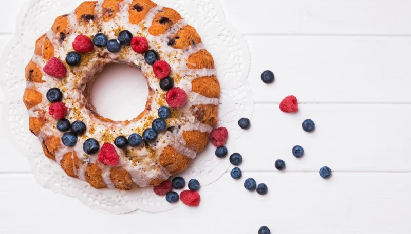 Ciambella ai frutti di bosco