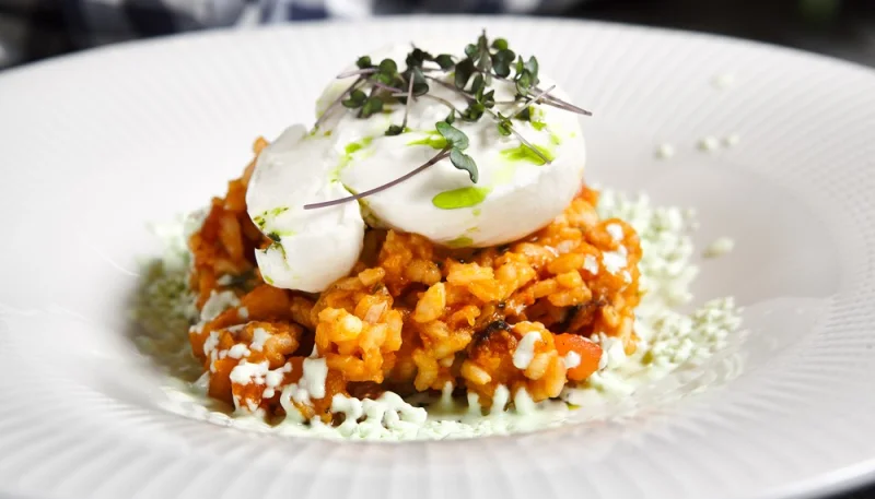 Risotto con zucca e burrata