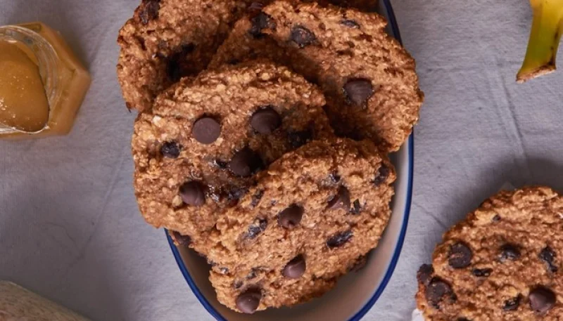Biscotti avena banana cioccolato