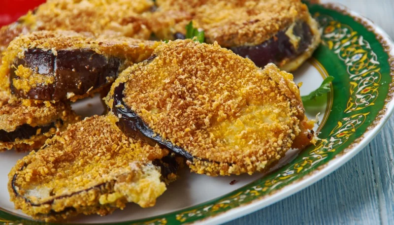 Medaglioni di melanzane impanate ripiene