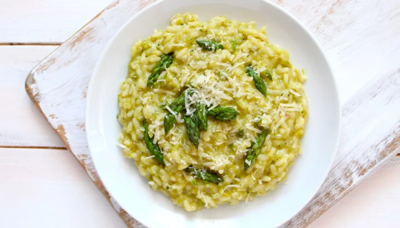 Risotto con ricotta e asparagi