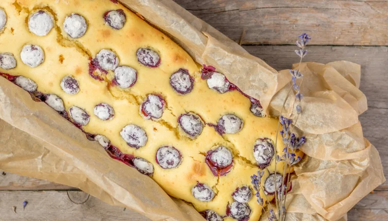 Plumcake al cocco e mirtilli