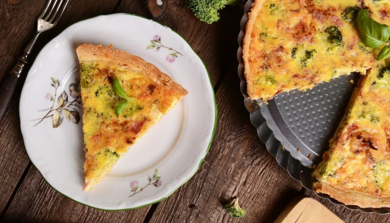 Torta salata broccoli e salsiccia