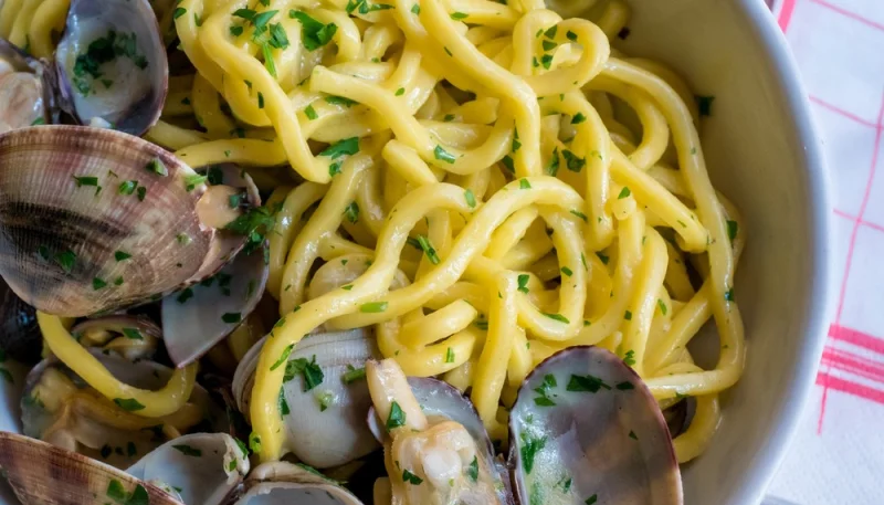 Bucatini alle vongole