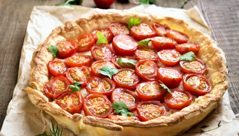 Torta salata pomodori, tonno e senape