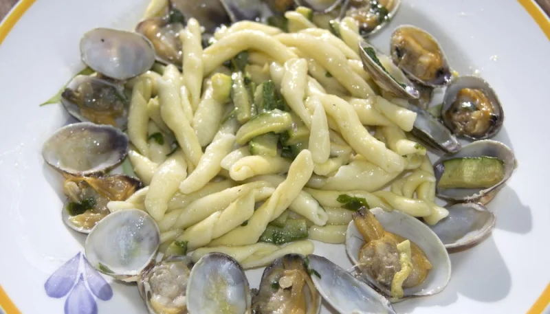 Trofie con vongole e zucchine