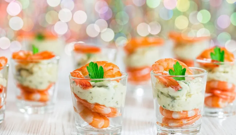 Bicchierini con gamberi e crema di finocchi