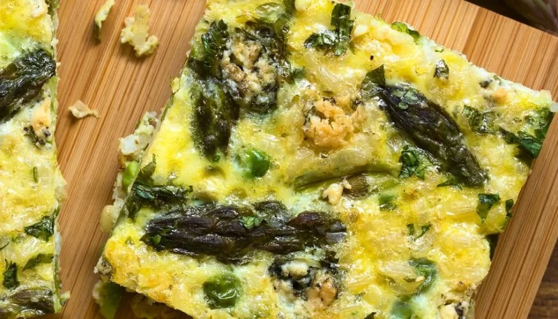 Frittata con asparagi e piselli