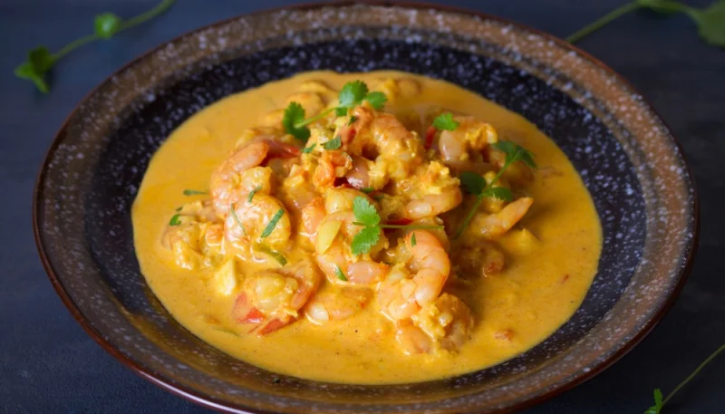 Gamberi al latte di cocco e curry