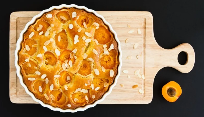 Torta albicocche e mandorle